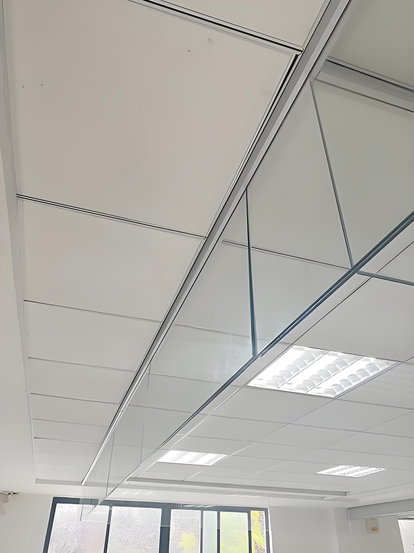 西固玻璃西固挡烟垂壁