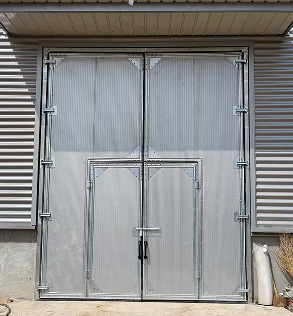 西固工业平开门