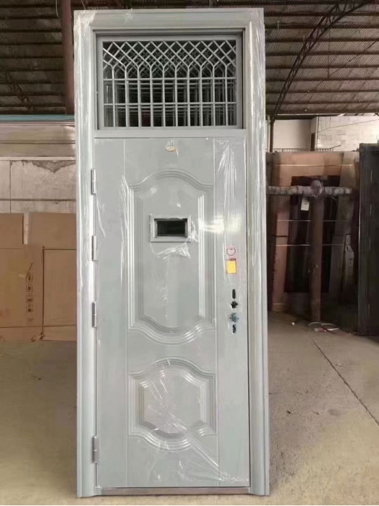 西固学校教室门