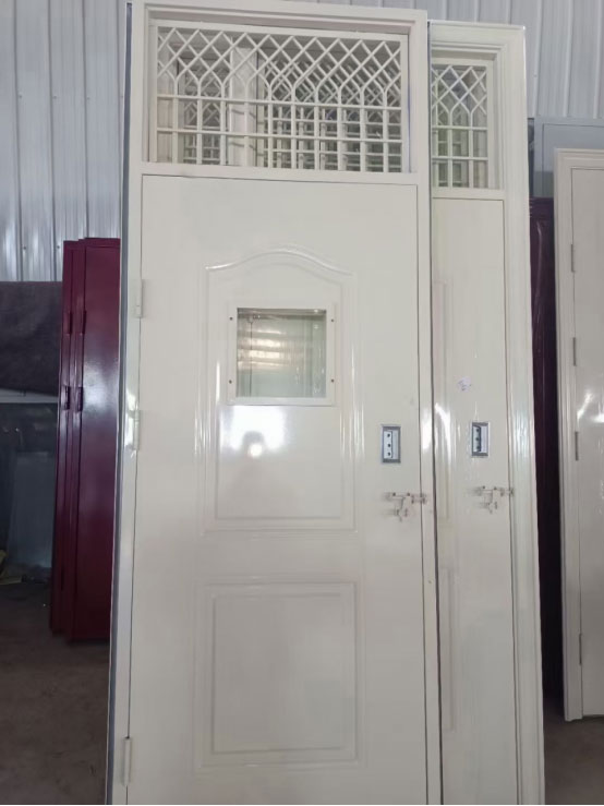 西固学校教室门 西固学校教室门