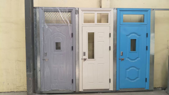 西固学校教室门