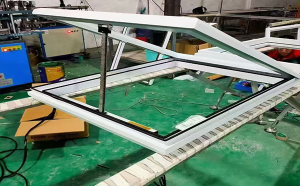 某地下车库出入口西固排烟窗配置工程