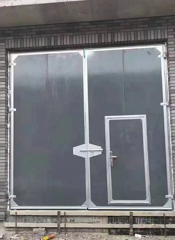 西固工业平开门在大型设备制造车间的应用实例